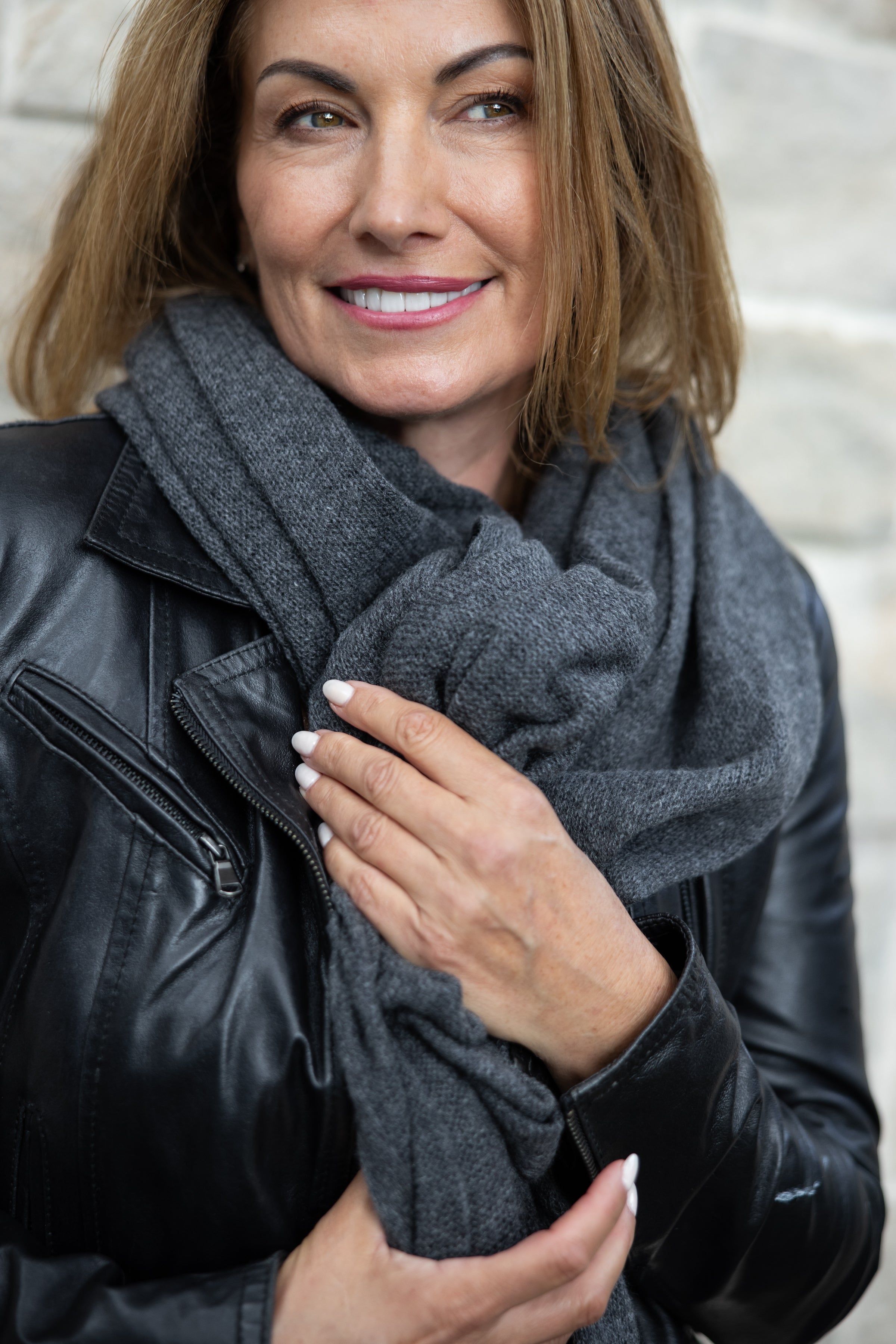 Graphite Lightweight Wrap