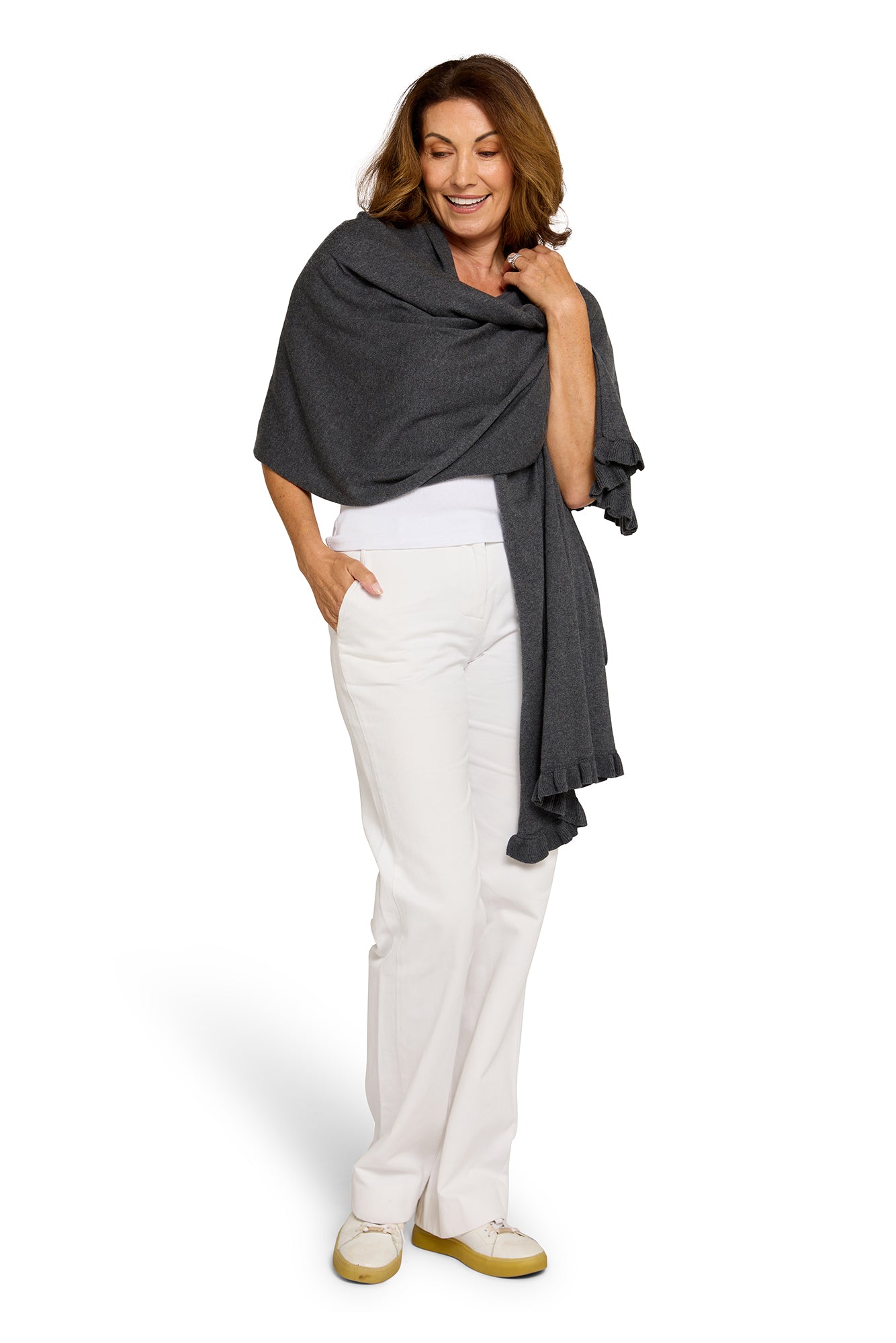 Ruffle Travel Wrap Pepper