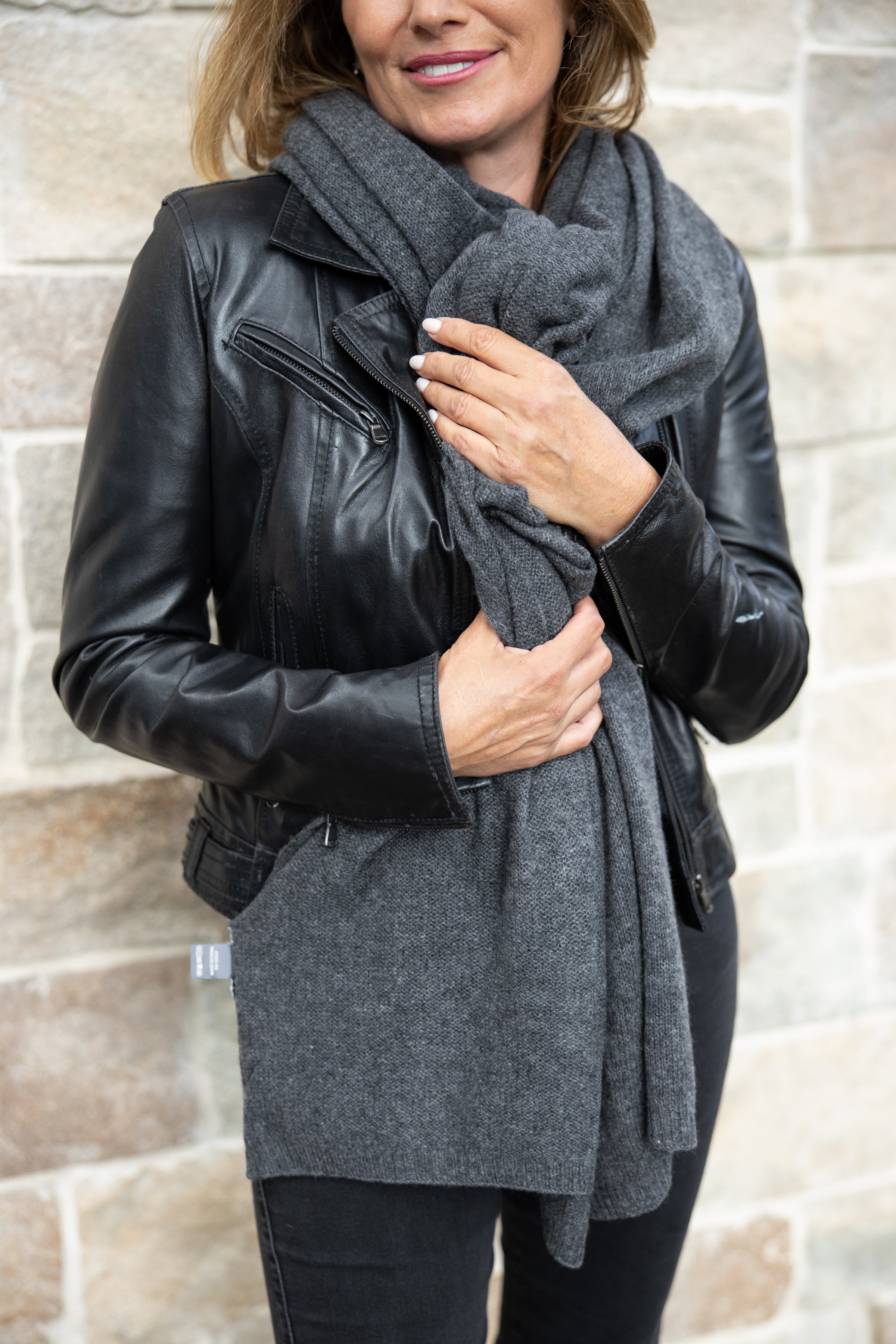 Graphite Lightweight Wrap